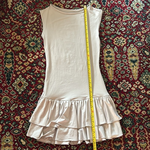 NWOT Ruffle Hem Tiered Layer Tank Dress in Light Gray - Picture 5 of 6
